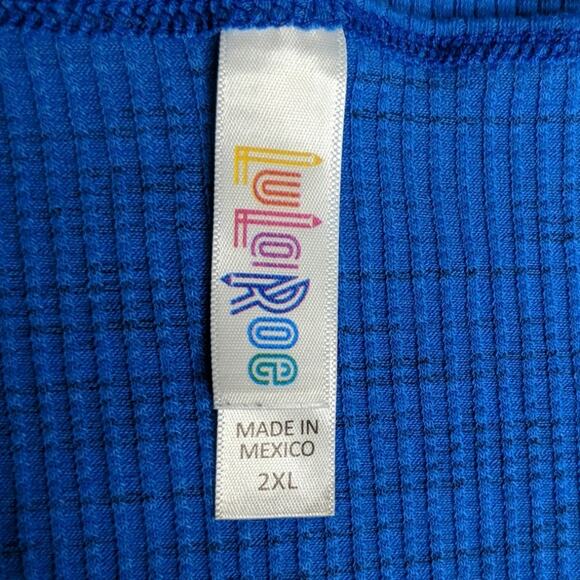 LuLaRoe Blue Tee - Size 2XL - GUC - Picture 4 of 5